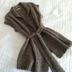 Brown/Beige Sleeveless Sweater Coat